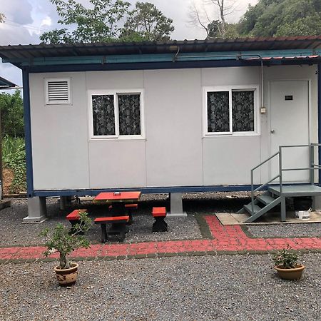 Guest House Gua Kelam Kaki Bukit Екстериор снимка